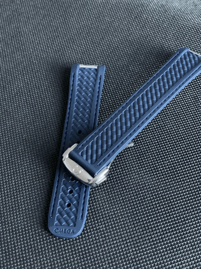 Image of 20mm Blue Curved Rubber Strap For Omega Seamaster Aqua Terra or Seamaster 300 Pro For Omega watch