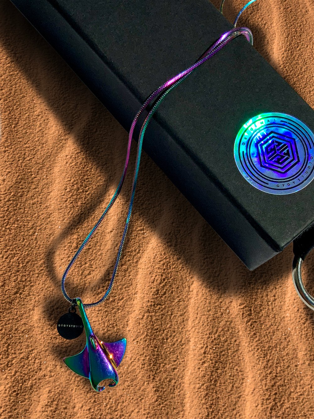 RAINBOW STINGRAY NECKLACE