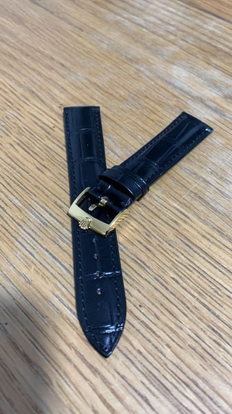Image of ROLEX top quality 19mm genuine  leather gents watch strap band gold plated buckle ,daytona,oyster