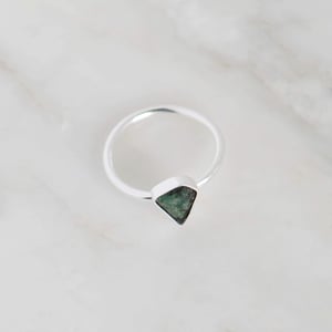 Image of Colombia Emerald (grade B) mixed shape faceted cut silver ring no.5