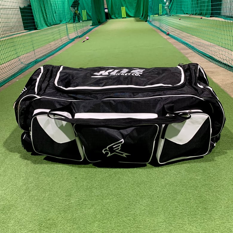 Image of XL Pro Wheelie Bag