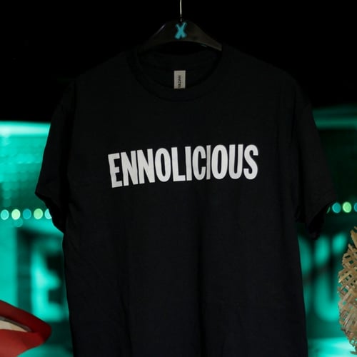 ENNOLICIOUS Logo T-Shirt