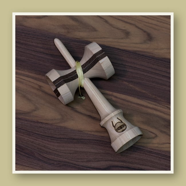 KEN-ONLY ● EKC 1/1 Wengè