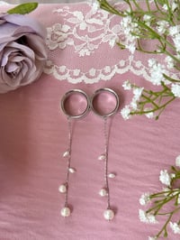 Image 2 of Long Dangly Pearl Drops (Silver)