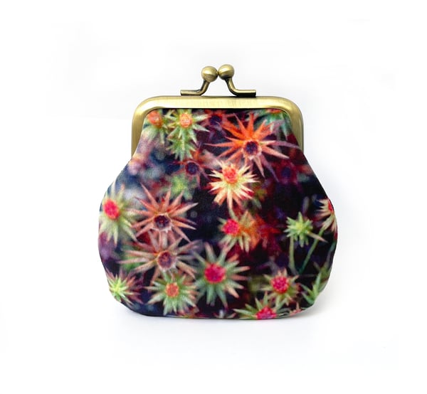 Image of Starry mosses velvet kisslock purse with plant-dyed lining