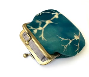 Image of Teal twiggery, velvet kisslock coin purse 