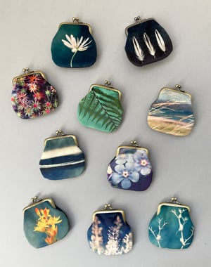 Image of Seascape, velvet kisslock purse