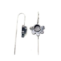 Image 1 of Boucles d’oreilles 1/2  au fini oxydé