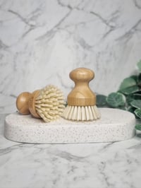 Image 1 of Dish Brush 
