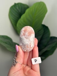 Image 4 of CHOOSE YOUR OWN HQ FLOWER AGATE PALM STONE -MADAGASCAR-