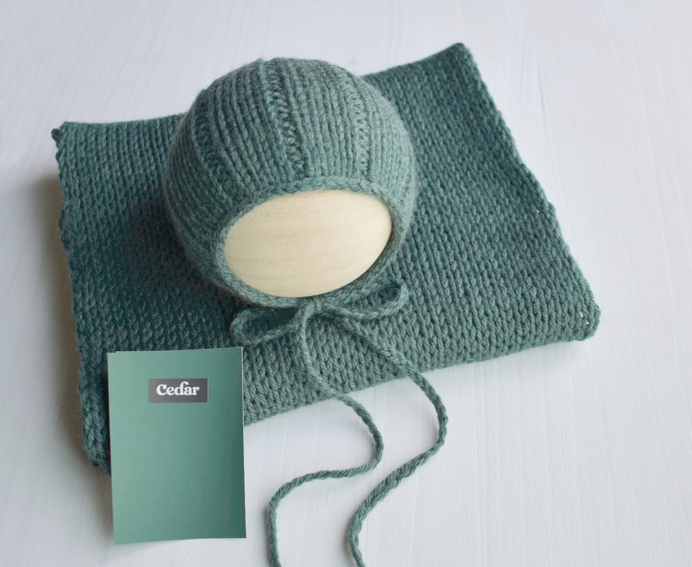 Image of Wintergreen Knit Ribbed Bonnet & Wrap