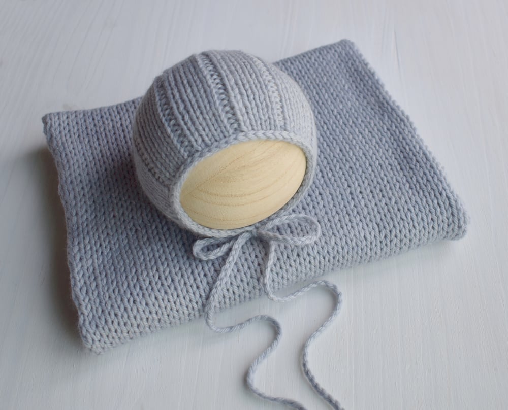 Image of Dusty Blue Knit Ribbed Bonnet & Wrap