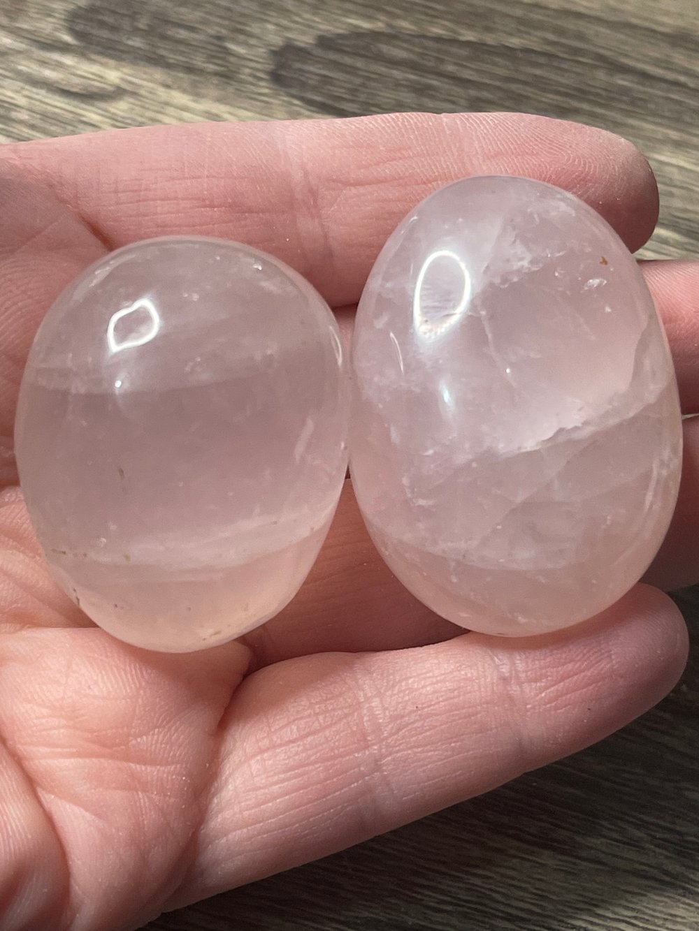 Image of Rose quartz smaller palmstones 