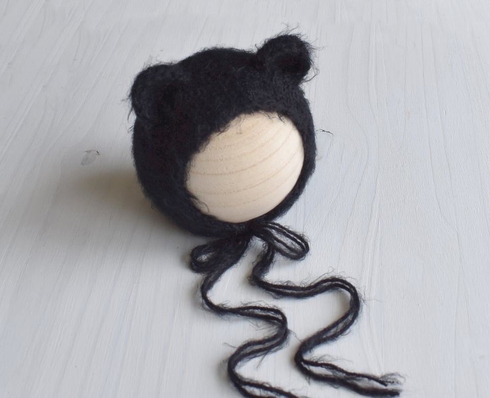 Image of Black Fuzzy Knit Bonnet & Wrap