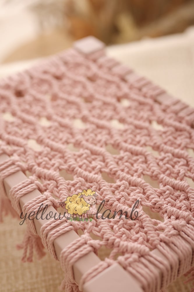 Image of « Macrame platform in pink -  pre order »