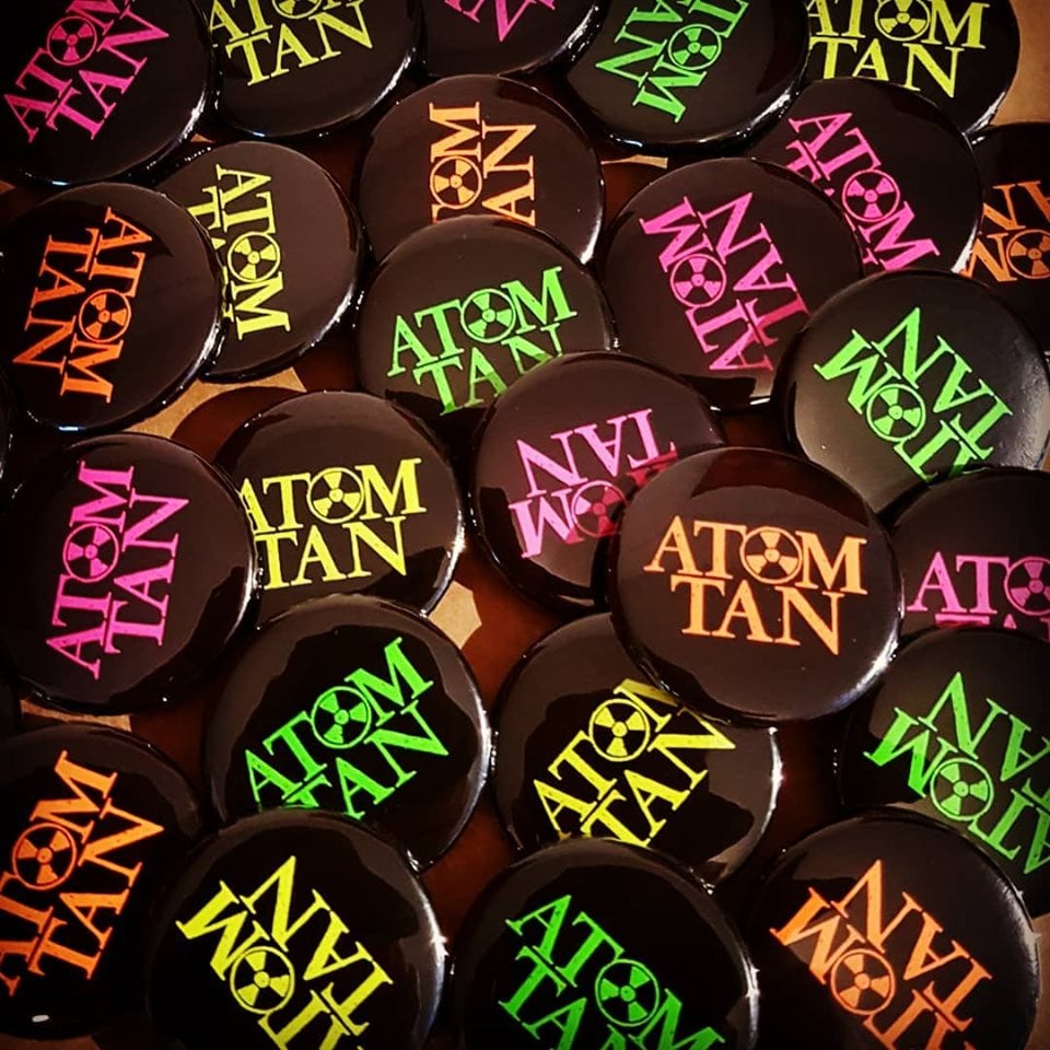 Image of NEON "ATOM TAN" 38mm BADGES