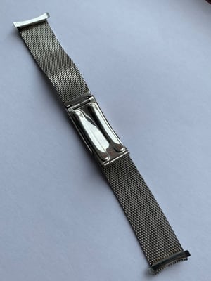 Image of Rare mesh bulova mens watch strap,17.3mm,curved lugs.used..