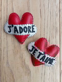 Image 5 of Amy Winehouse Personalised Heart Brooch 