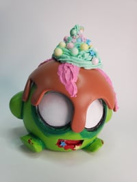 Image 1 of Zombie cupcake slime by creepymonsta 
