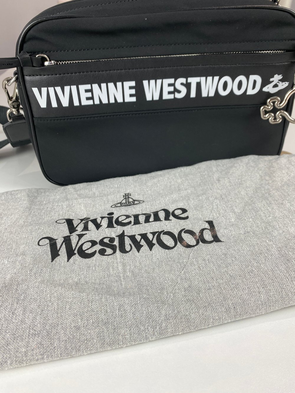 Image of Vivienne Westwood - Camera Bag Vegan Black