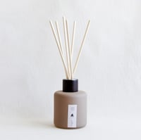 Image 2 of Cinta Lemongrass Reed Diffuser