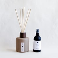 Image 3 of Vanilla Sabor Reed Diffuser