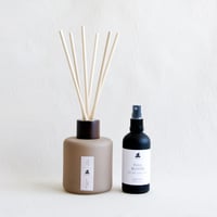 Image 3 of Full Bloom Reed Diffuser