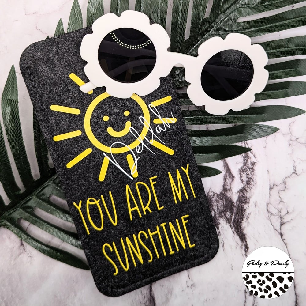 SUNGLASSES: Surprise Flower Sunglasses