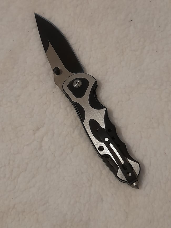 Folding Knife with Pocket Clip and Glass Braker