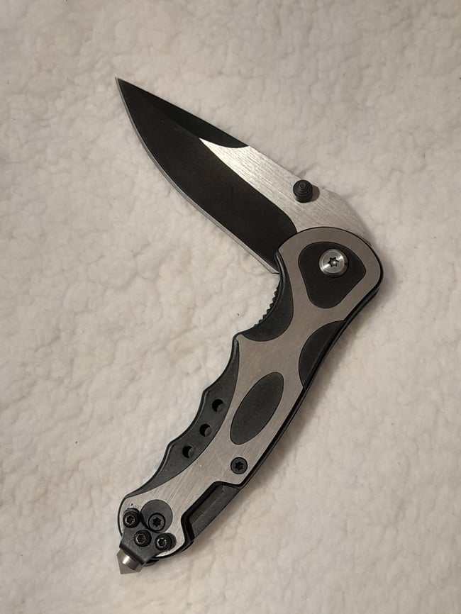 Folding Knife with Pocket Clip and Glass Braker