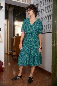 Image 1 of Completo Lady