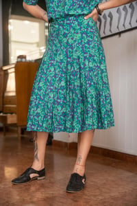Image 5 of Completo Lady