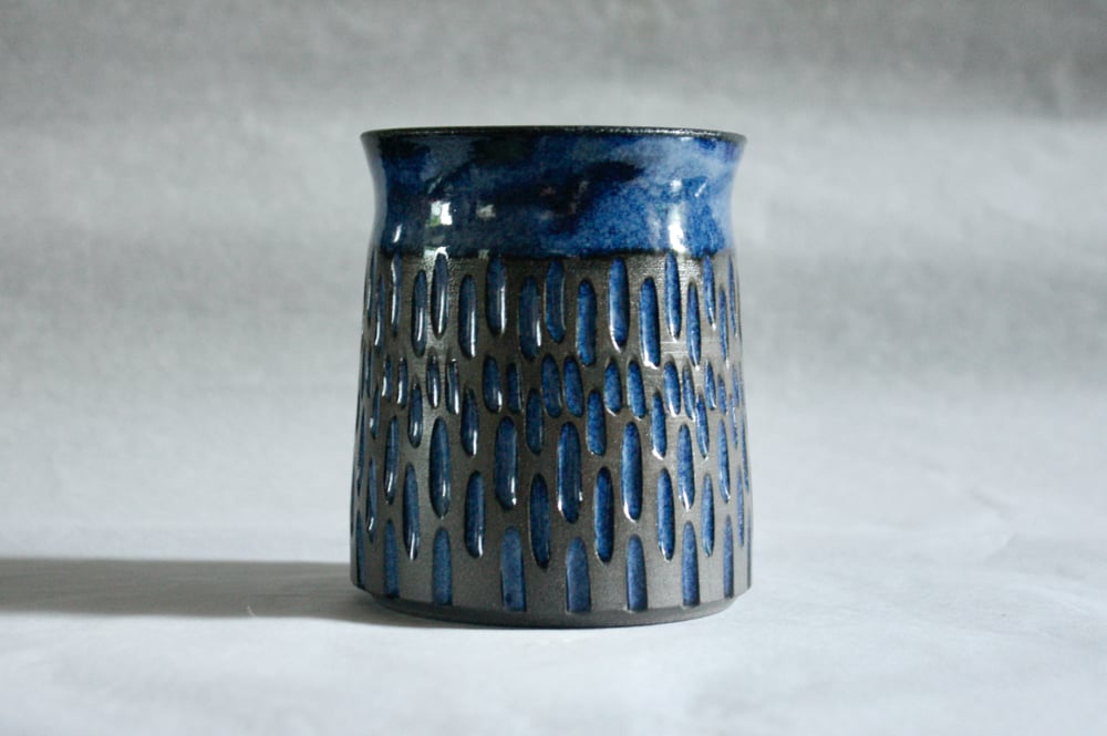 Image of Small LISCAR vase • LC12