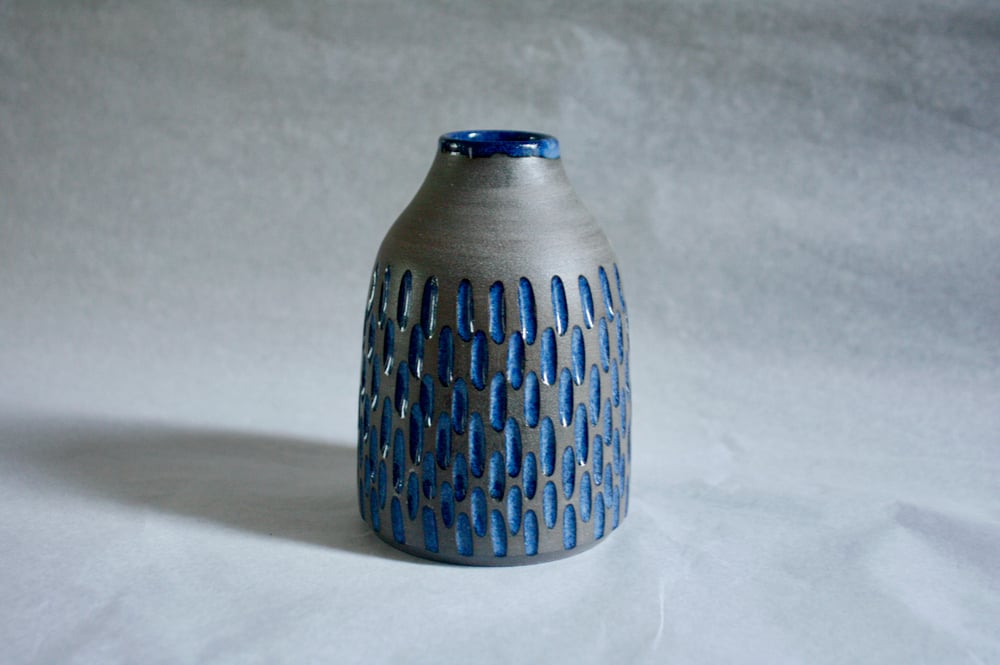 Image of Medium LISCAR vase • LC1