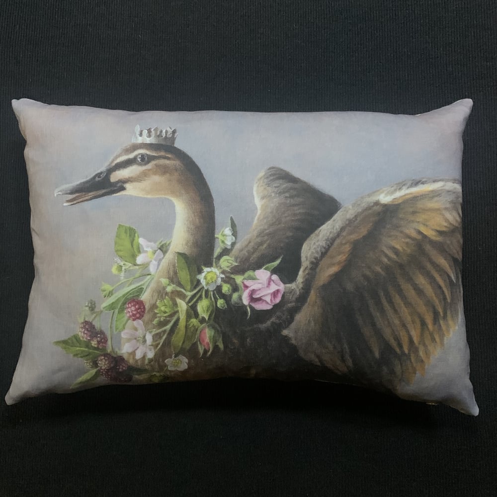 Image of Linen Garland Duck Cushion