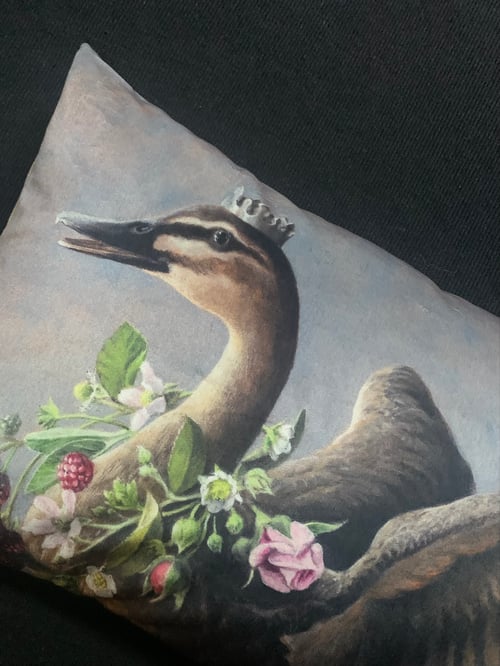 Image of Velvet Garland Duck Cushion