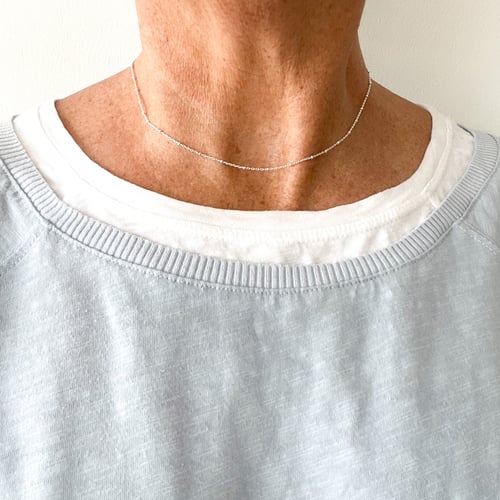 Image of Delicate bobble chain