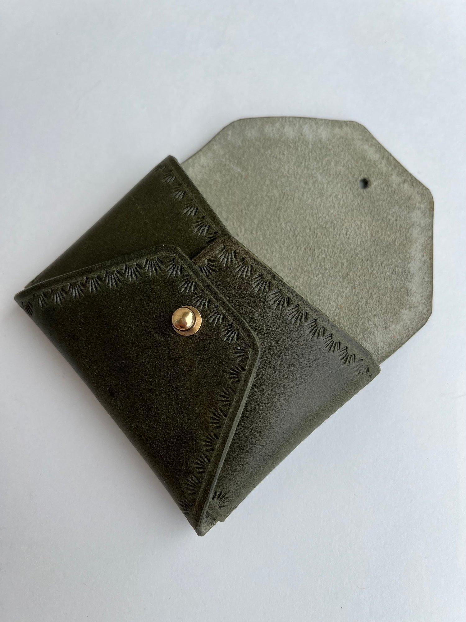 Image of Olive Vachetta “No Stitch” Card Wallet 