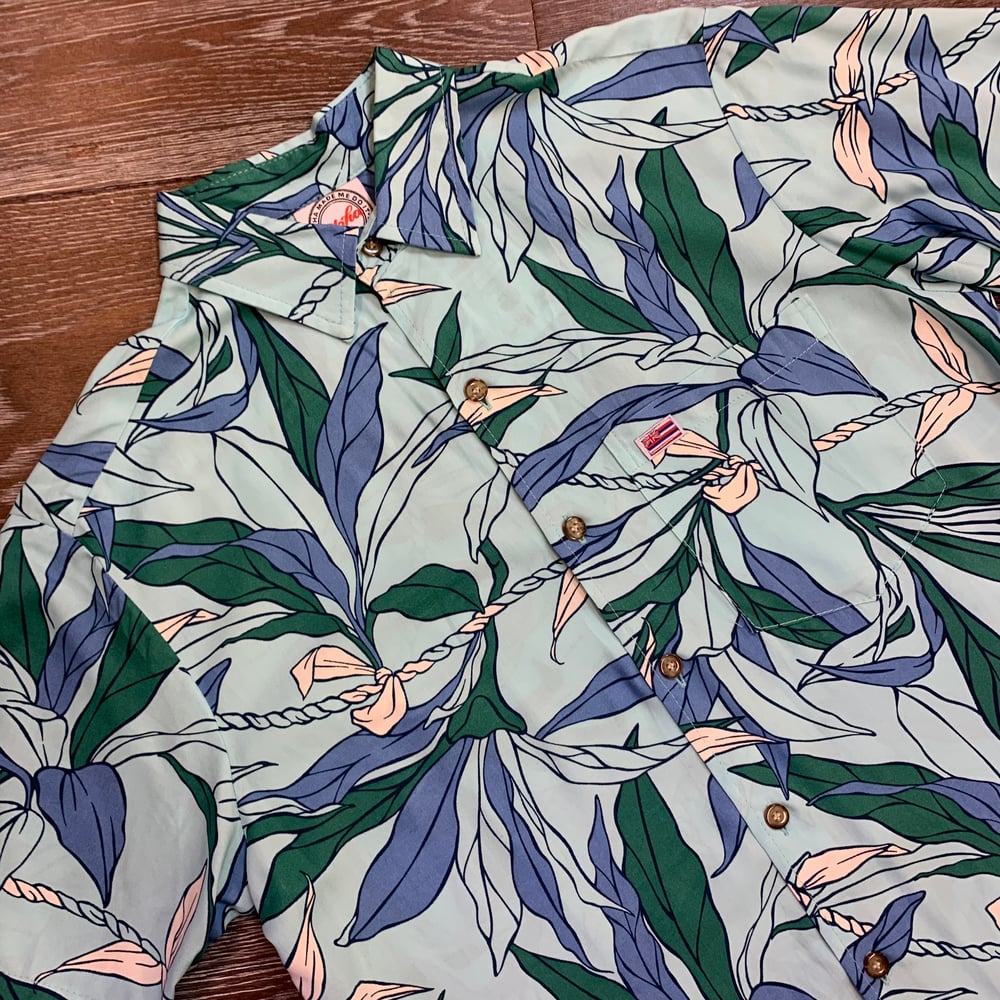 Image of Maile Lei Turquoise Men's Aloha Shirt