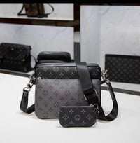 Louis Vuitton Trio Messenger