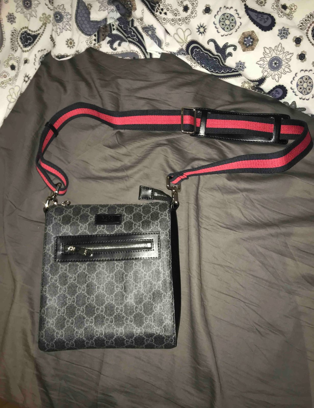 ①【GUCCI（即購入値下げ交渉歓迎）】bodymaker 楽天市場】GUCCI グッチ 325871 08241 8166 レッドクリスタル