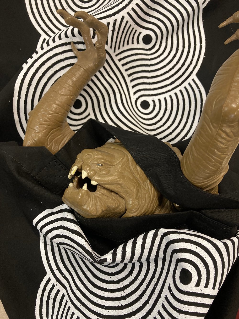 Decreasing Tote