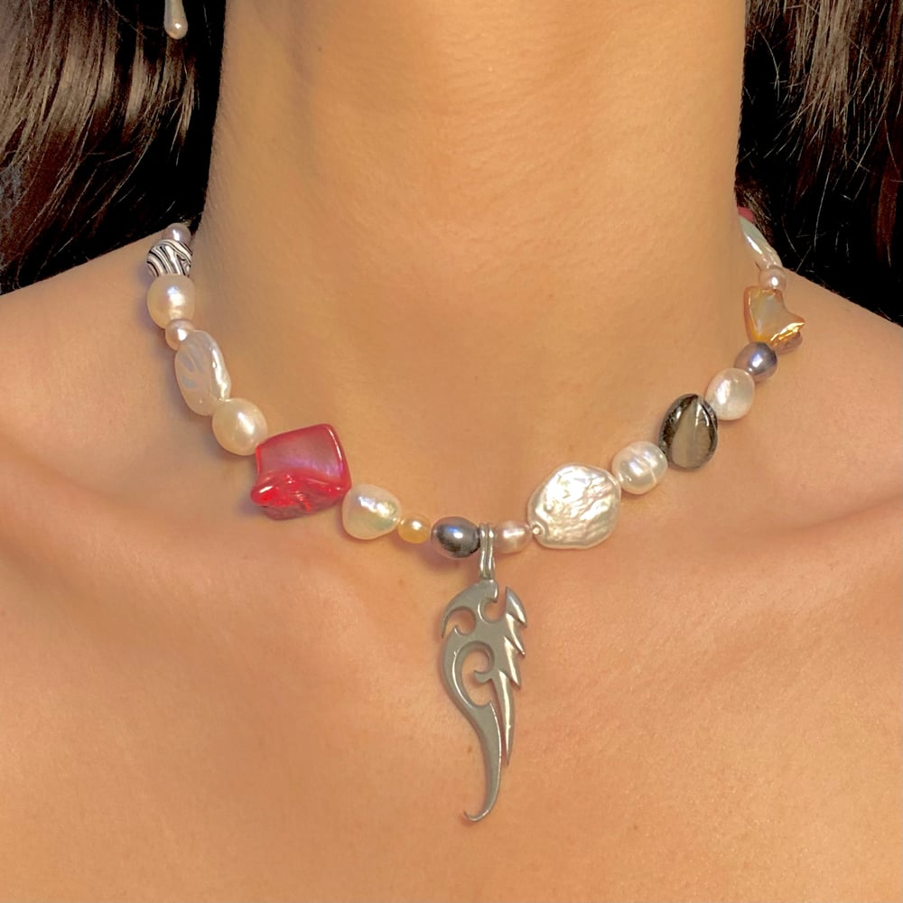 Image of 'throw' necklace