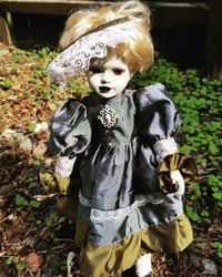 Image 4 of Vera Gothic Horror Creepy Artist Doll