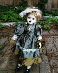 Image 3 of Vera Gothic Horror Creepy Artist Doll