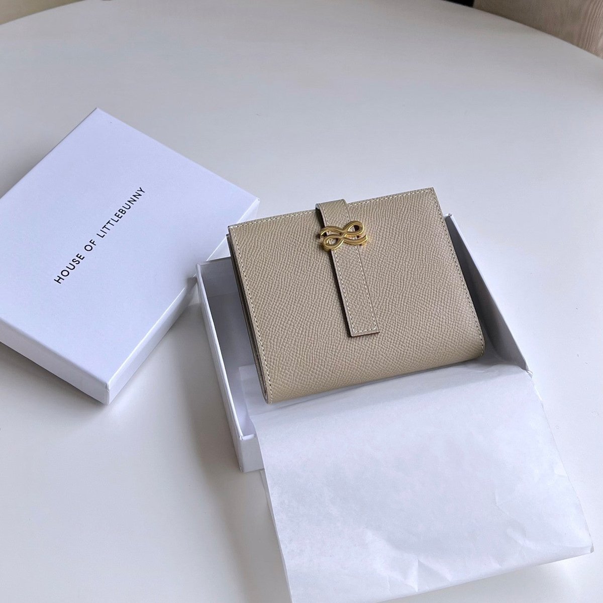 Image of SHORT WALLET (SAND)