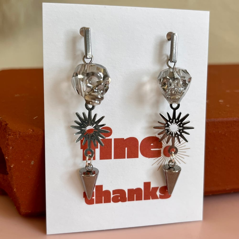 Image of Big Skull and Sunburst Drops - Fine Thanks