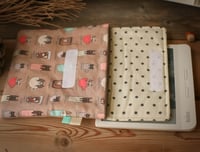 Image 4 of  Pochette pour LISEUSE KOBO LIBRA "Cafés et chats"