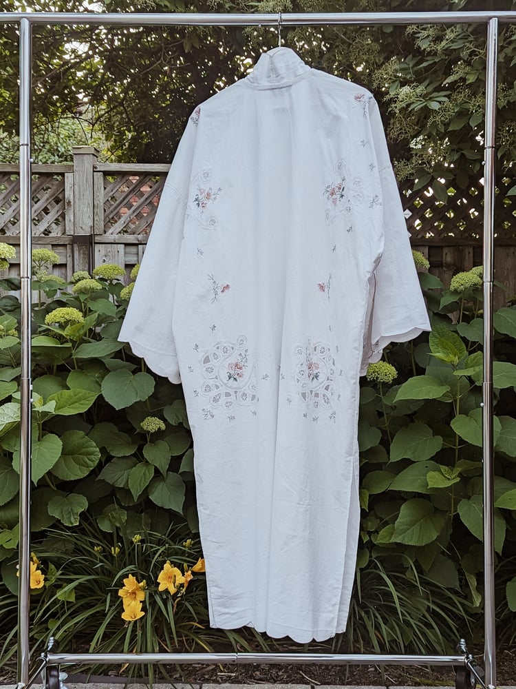 Image of Pink Rose Embroidered Tablecloth Robe - L/XL