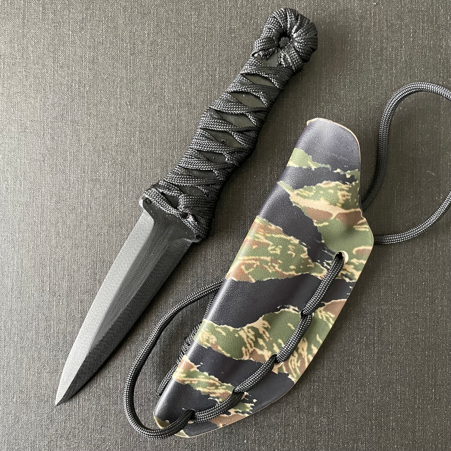 Image of HIKETSU G10 dagger 